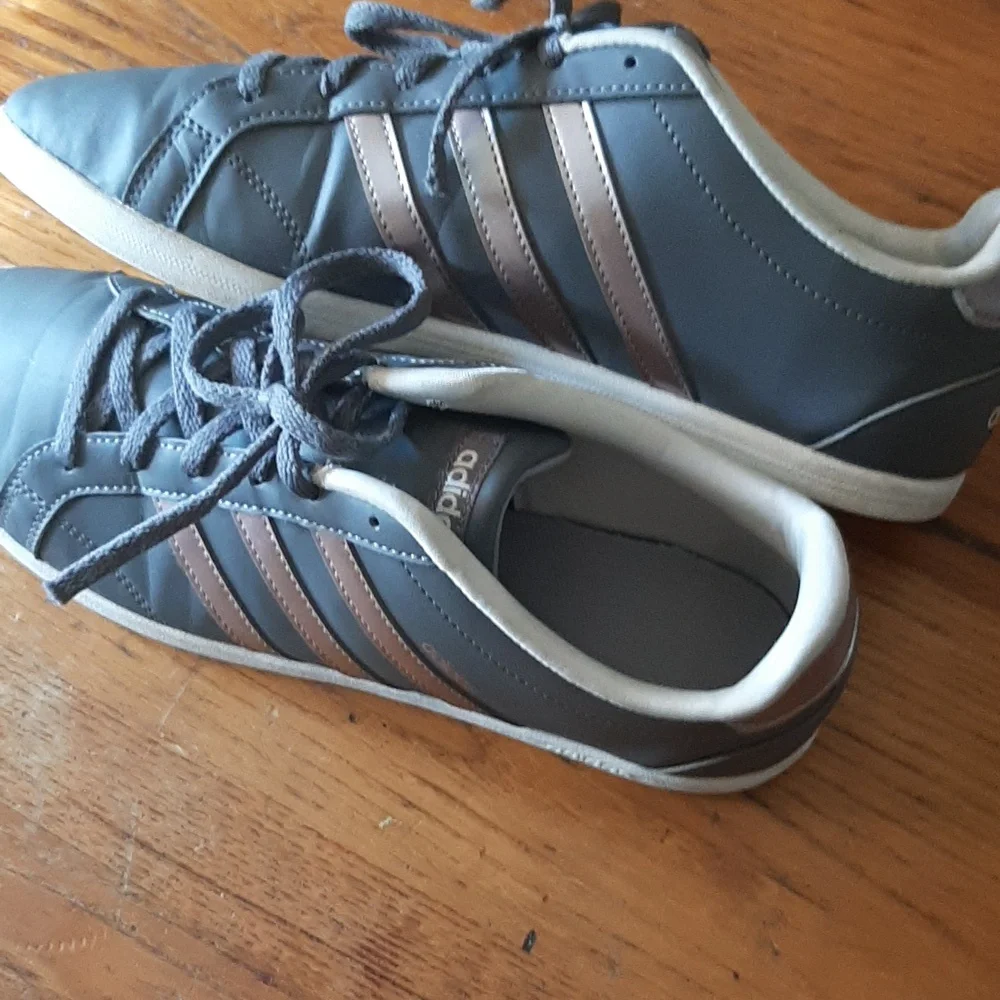 adidas stylish sneakers